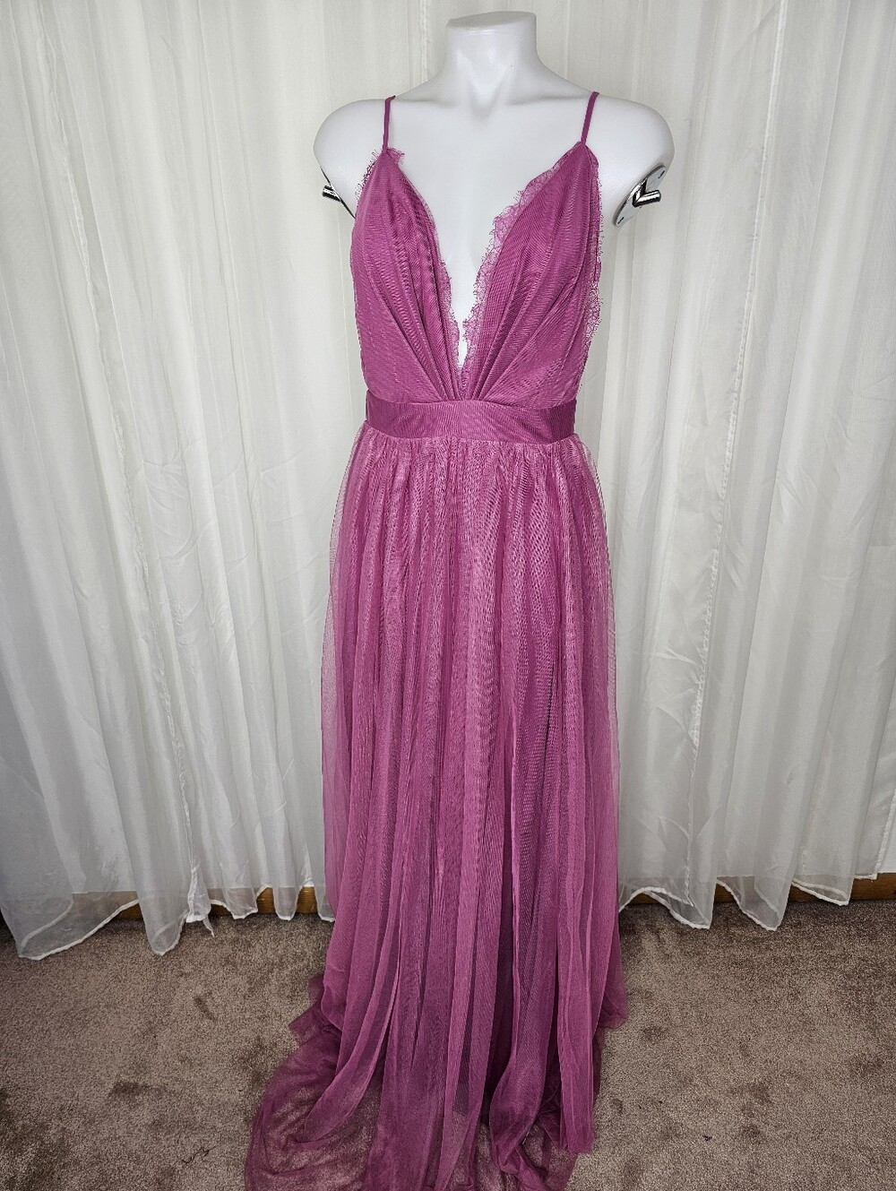 Luxxel Deep V-Neck Plunge Lace Trim Tulle Gown Mauve Plum Large